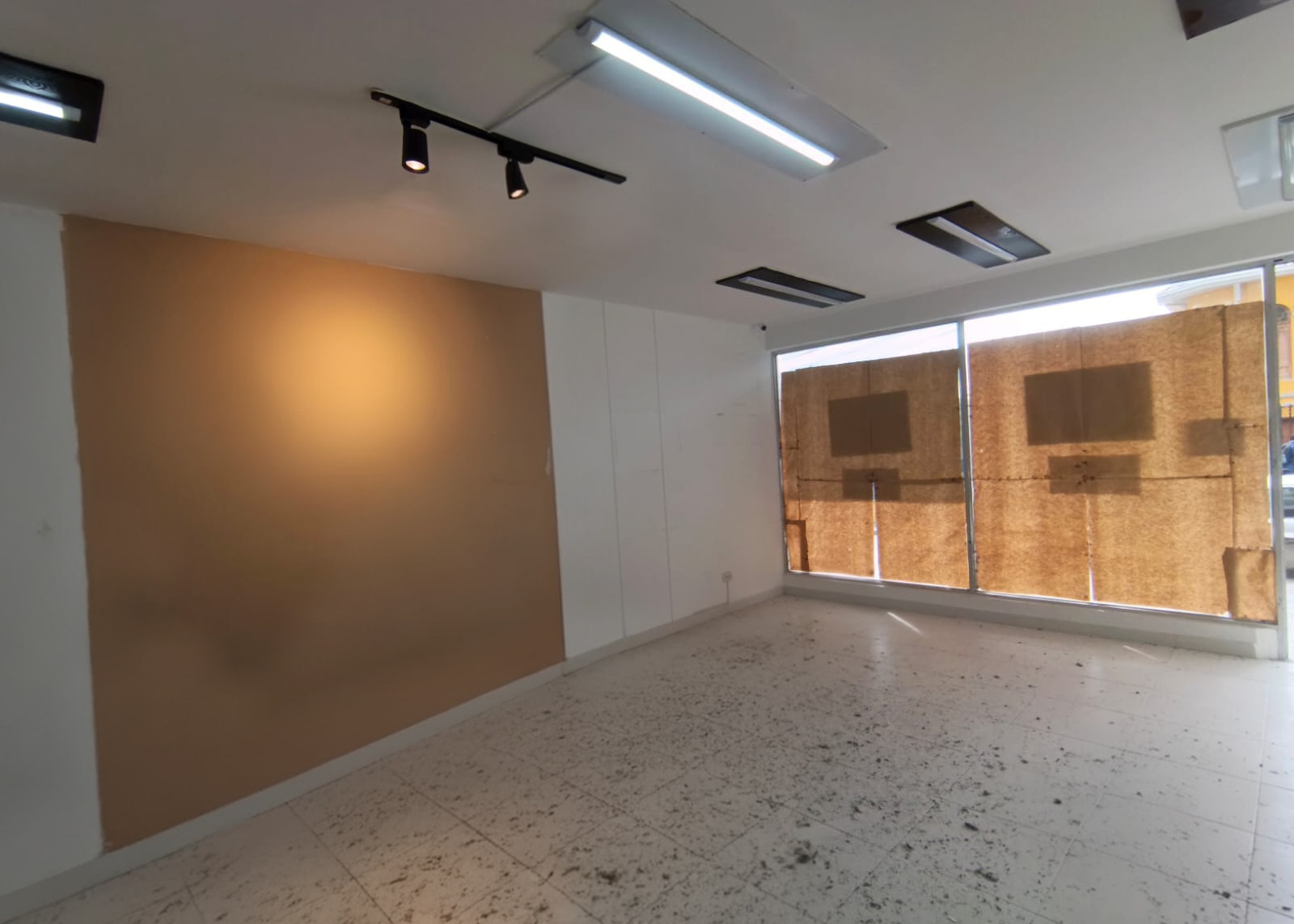 Foto de Local para Arriendo en Versalles, Manizales - 279070280