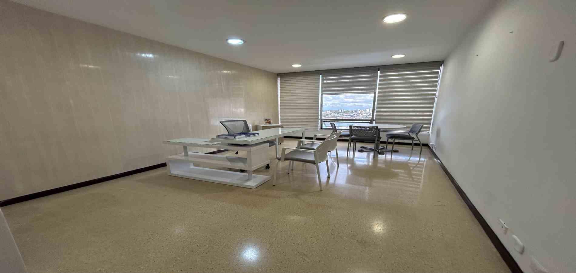 Foto de Oficina para Arriendo en Centro, Pereira - 279068183