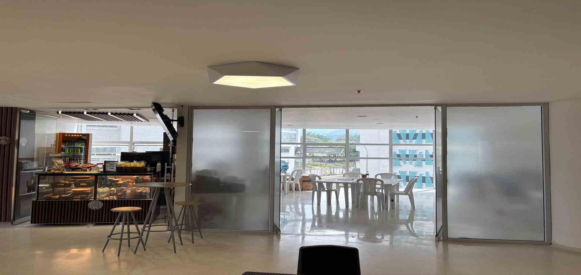 Foto de Local en Arriendo en Avenida 30 de agosto, Pereira - 2 - 279064816