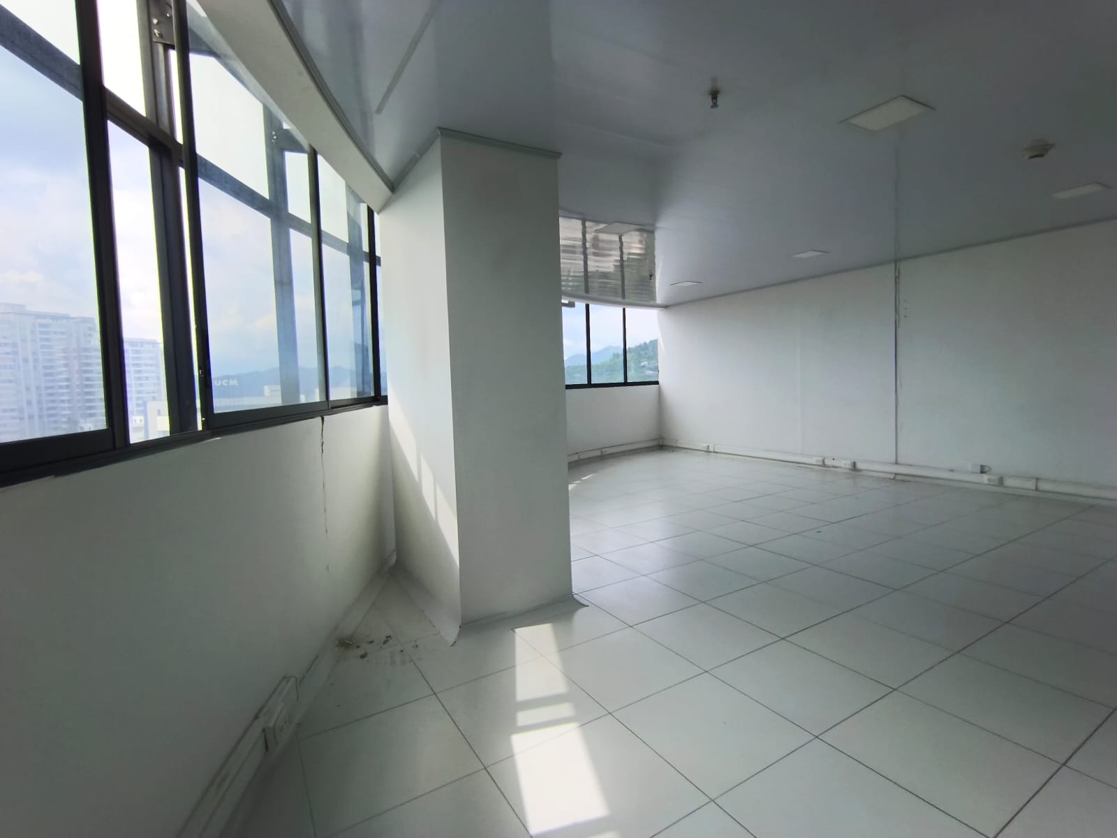 Foto de Oficina en Venta en Avenida santander , Manizales - 9 - 279070010