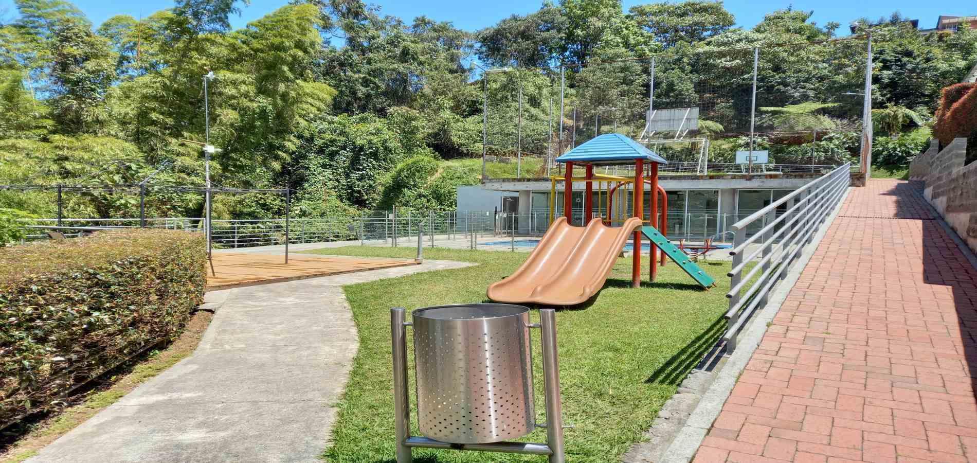 Foto de Casa en Arriendo en Bosque popular, Manizales - 2 - 279069463