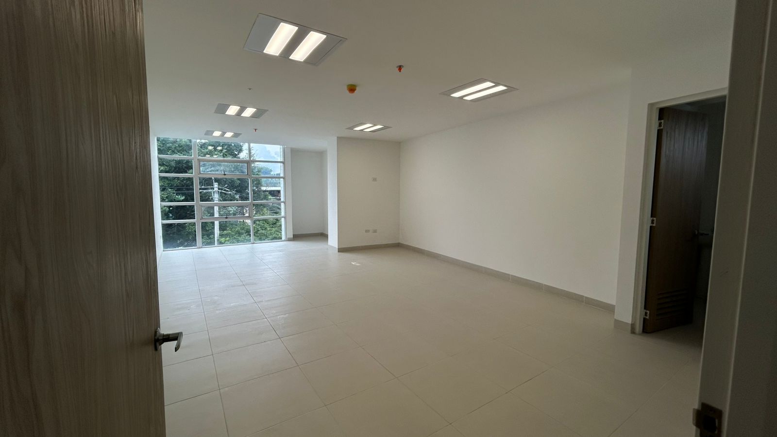 Foto de Consultorio en Arriendo en Avenida 30 de agosto, Pereira - 5 - 279065899