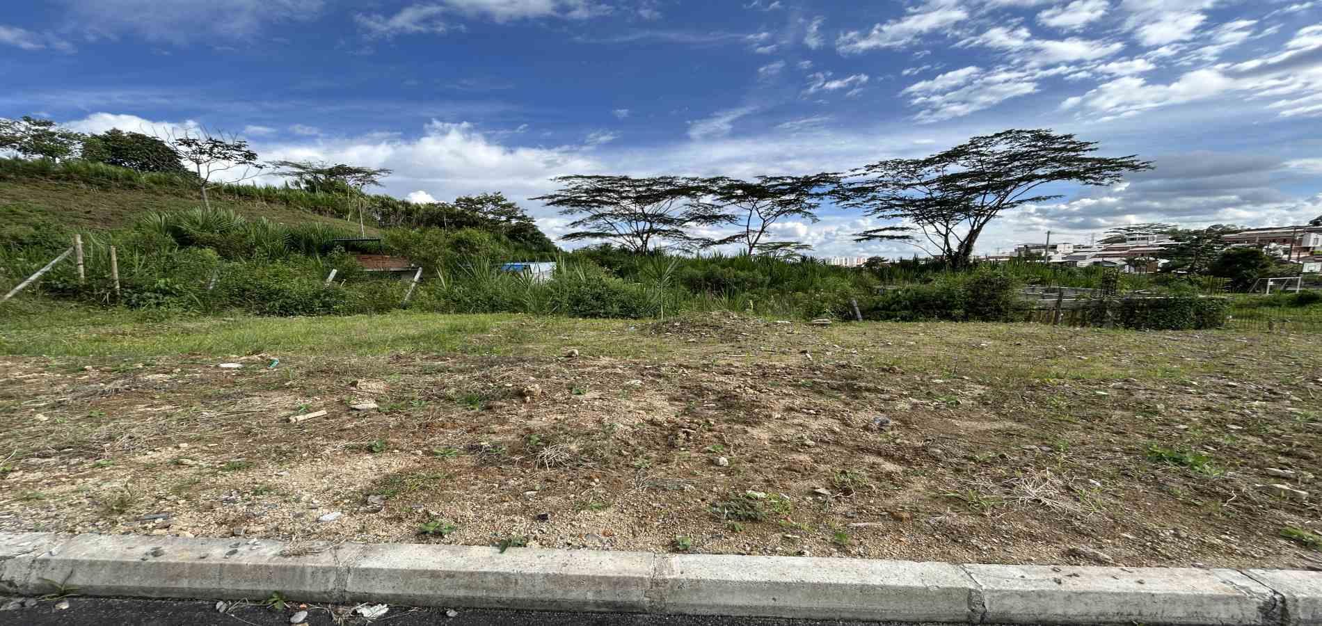 Foto de Lote / terreno para Venta en Colinas del bosque, Dosquebradas - 279068911