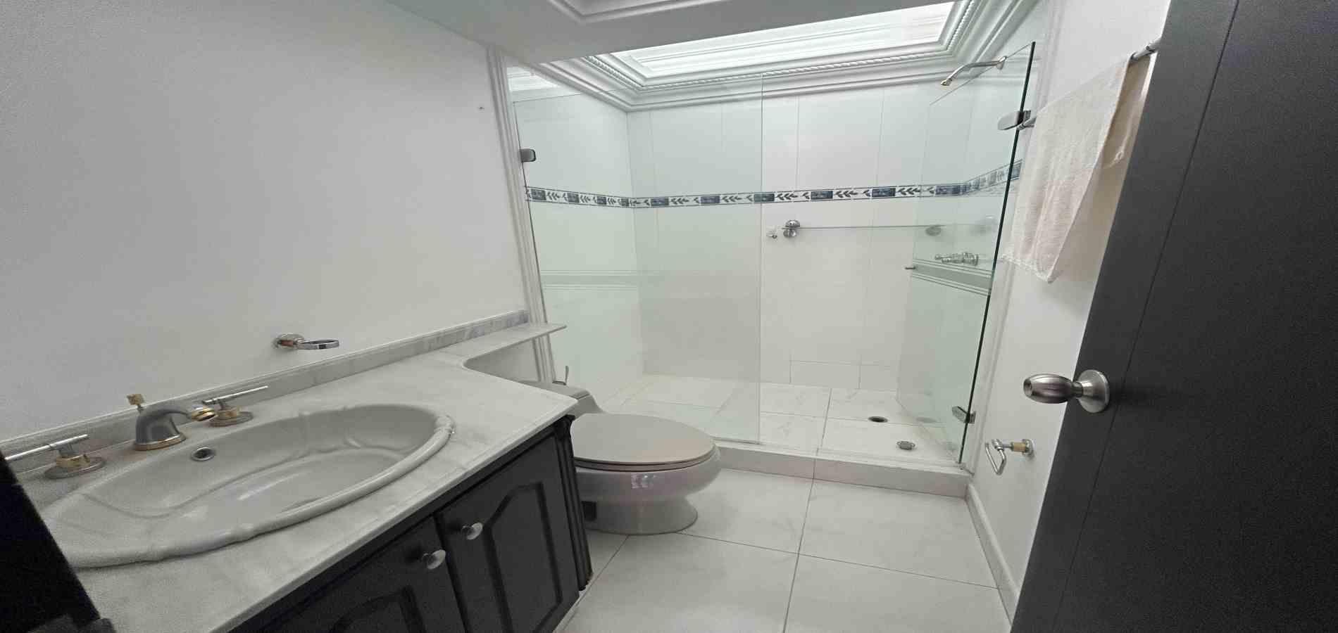 Foto de Casa en Arriendo en Comuna universidad / barrio pinares, Pereira - 20 - 279069173
