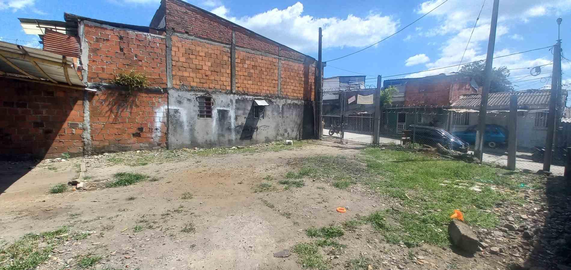 Foto de Lote / terreno en Venta en Barrio popular, Armenia  - 12 - 279058435