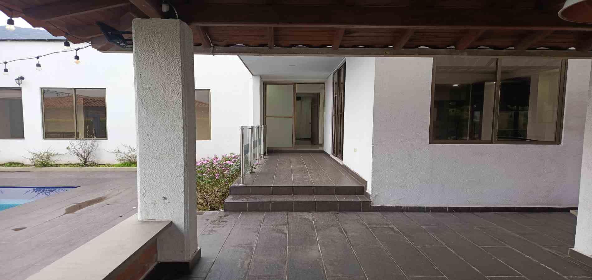 Foto de Casa campestre en Venta en Av. la romelia el pollo, Dosquebradas - 83 - 279061808
