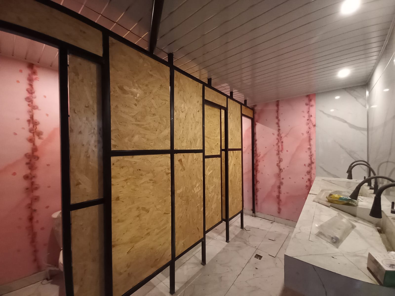 Foto de Local en Arriendo en Avenida 30 de agosto, Pereira - 14 - 279069294