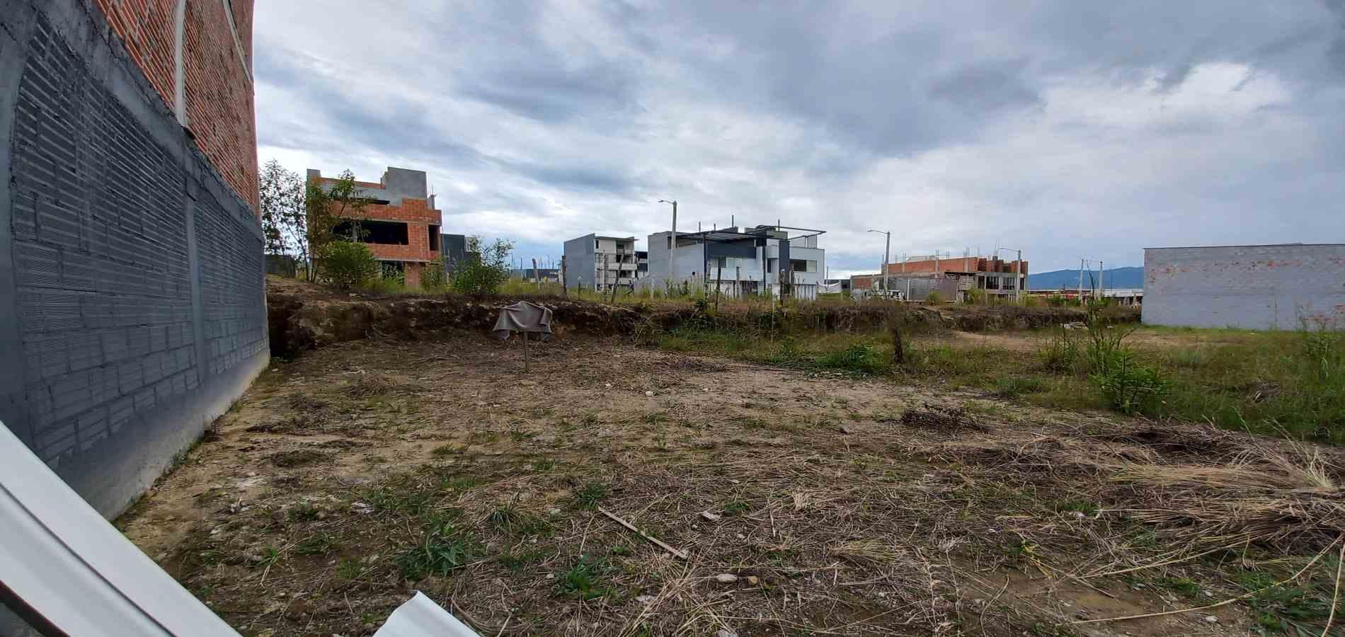 Foto de Lote / terreno en Venta en Av. la romelia el pollo, Dosquebradas - 3 - 279069045