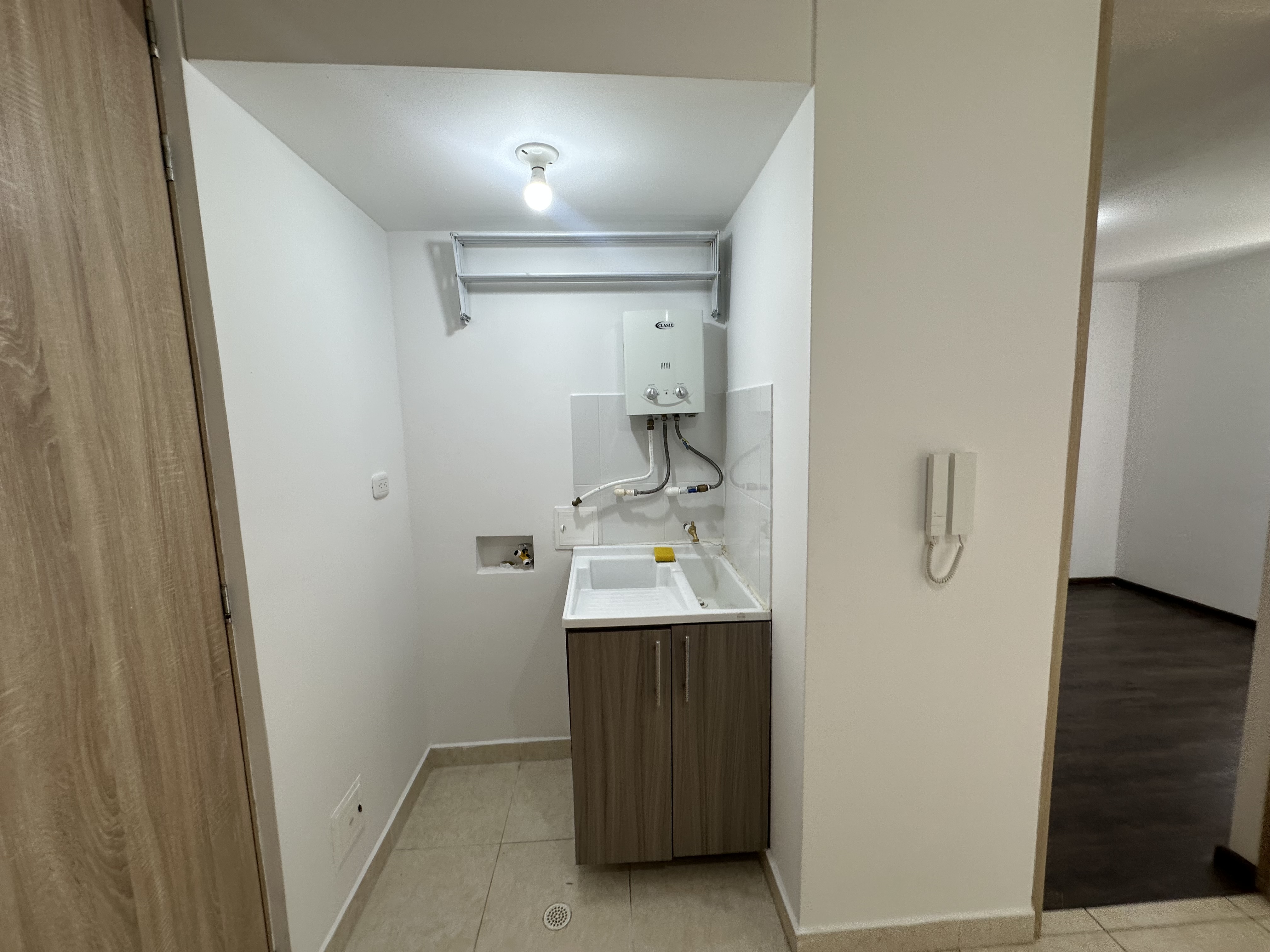 Foto de Apartamento en Arriendo en Avenida 19 norte, Armenia  - 2 - 279068253