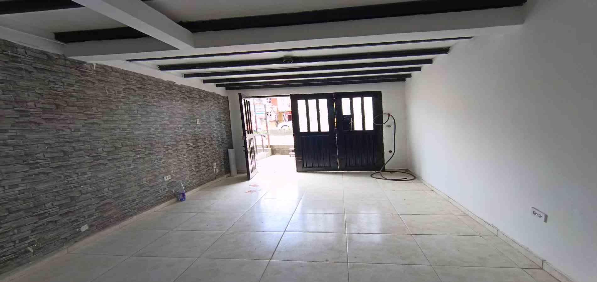 Foto de Local en Arriendo en La enea, Manizales - 1 - 279070122