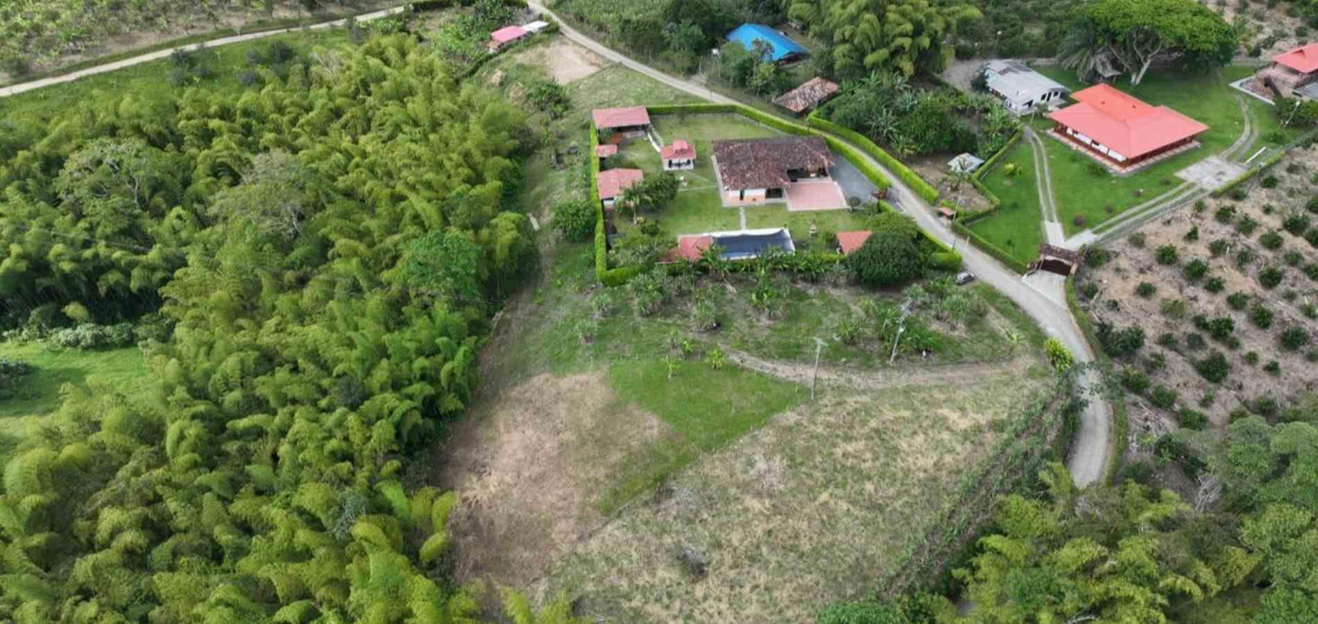 Foto de Lote / terreno en Venta en Centro, Quimbaya - 11 - 279068851