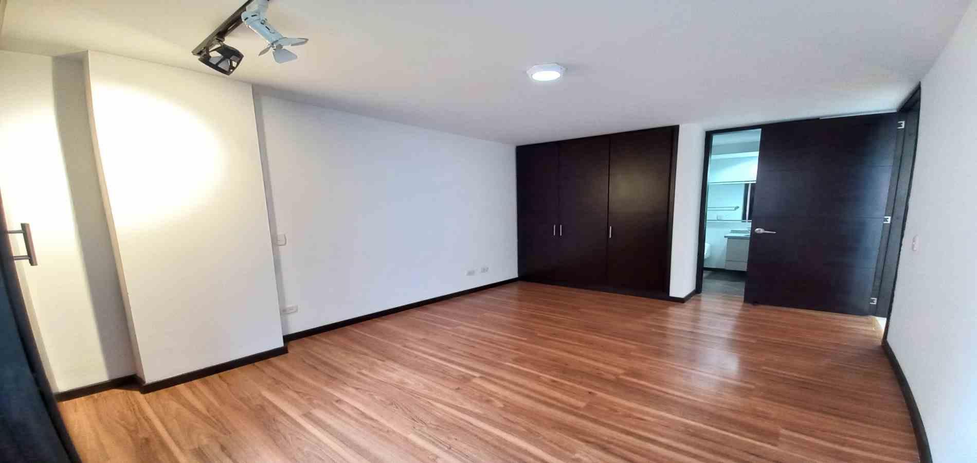 Foto de Apartamento para Arriendo en Alpes, Pereira - 279066531
