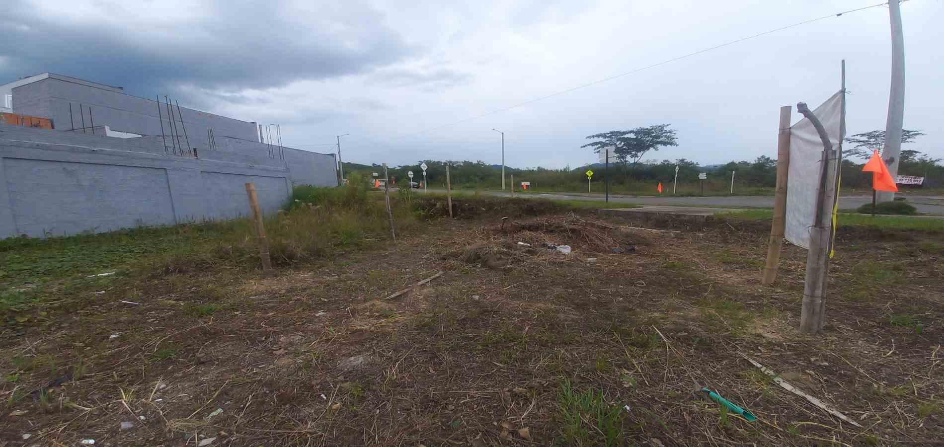 Foto de Lote / terreno en Venta en Av. la romelia el pollo, Dosquebradas - 2 - 279069715