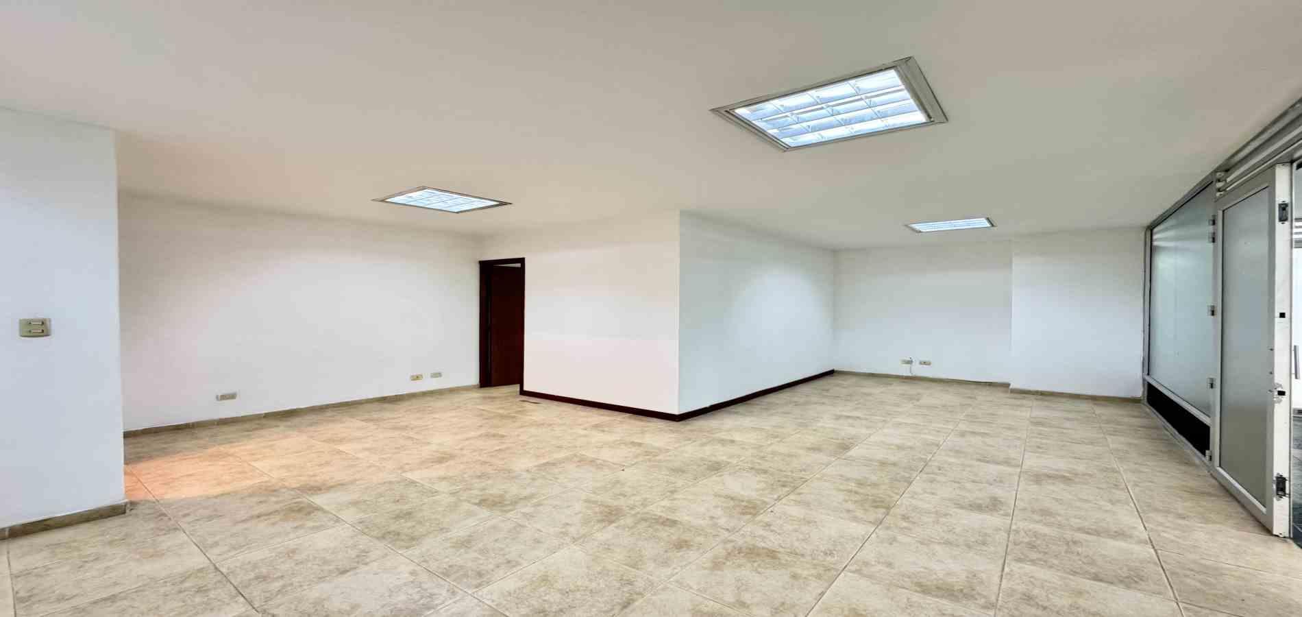 Foto de Oficina en Venta en Centro, Pereira - 3 - 279067588