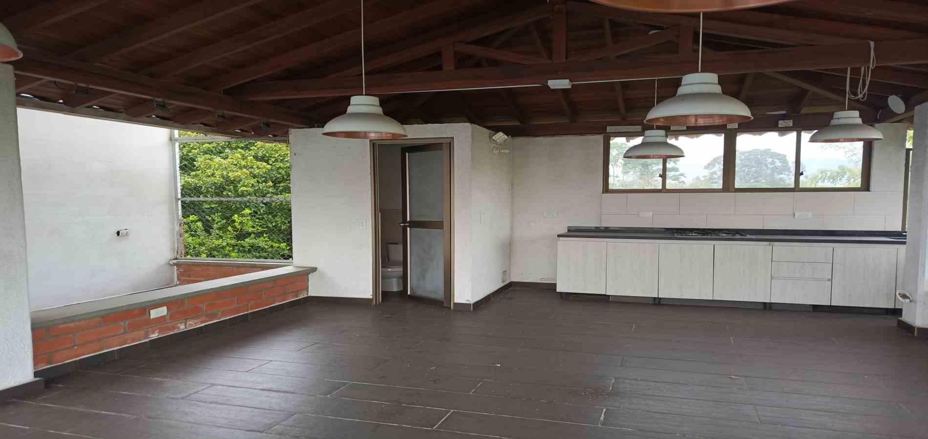 Foto de Casa campestre en Venta en Av. la romelia el pollo, Dosquebradas - 86 - 279061808