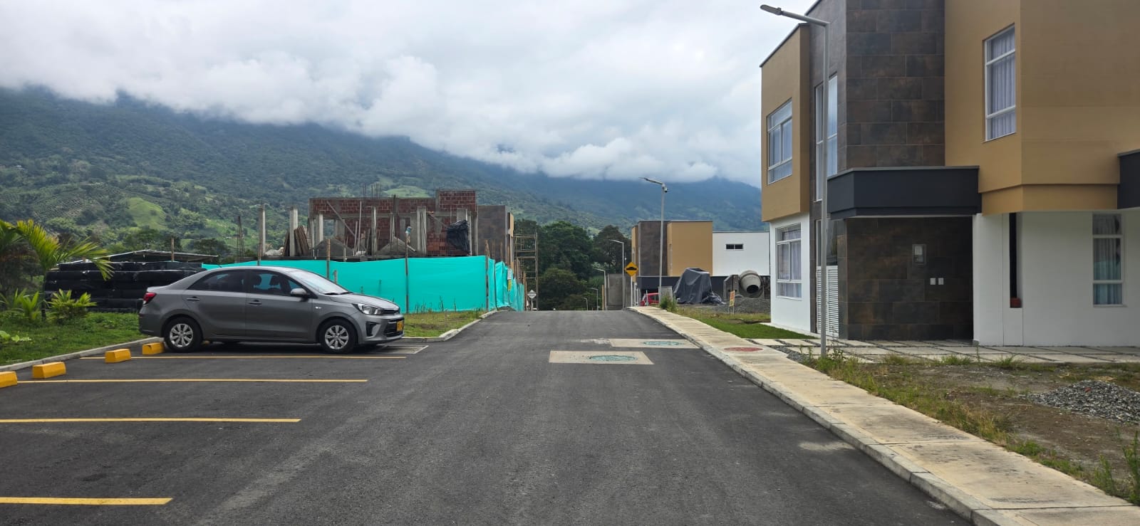 Foto de Lote / terreno en Venta en Barcelona, Calarca - 11 - 279068861