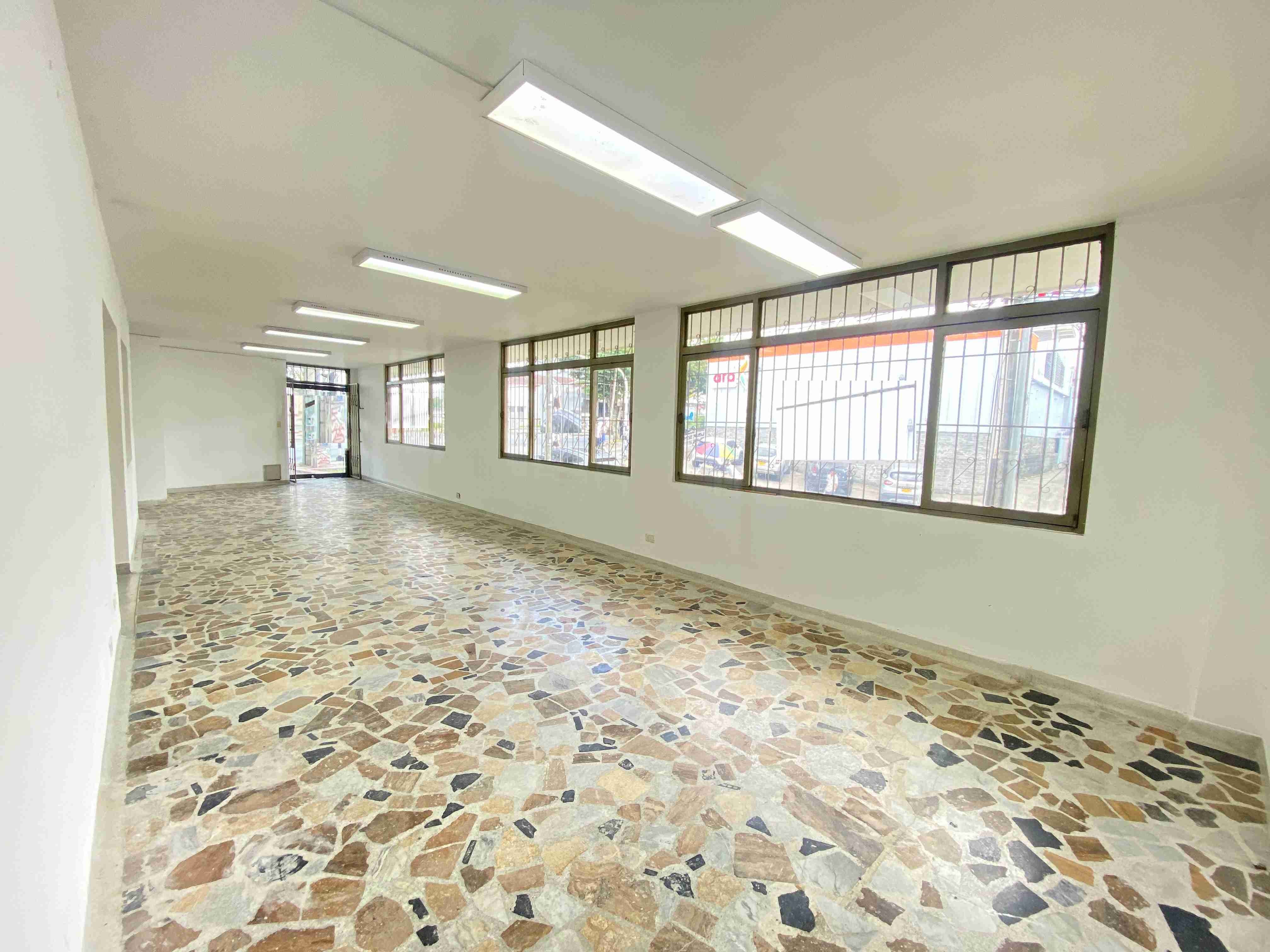 Foto de Local en Arriendo en Av bolivar, Armenia  - 2 - 279055661