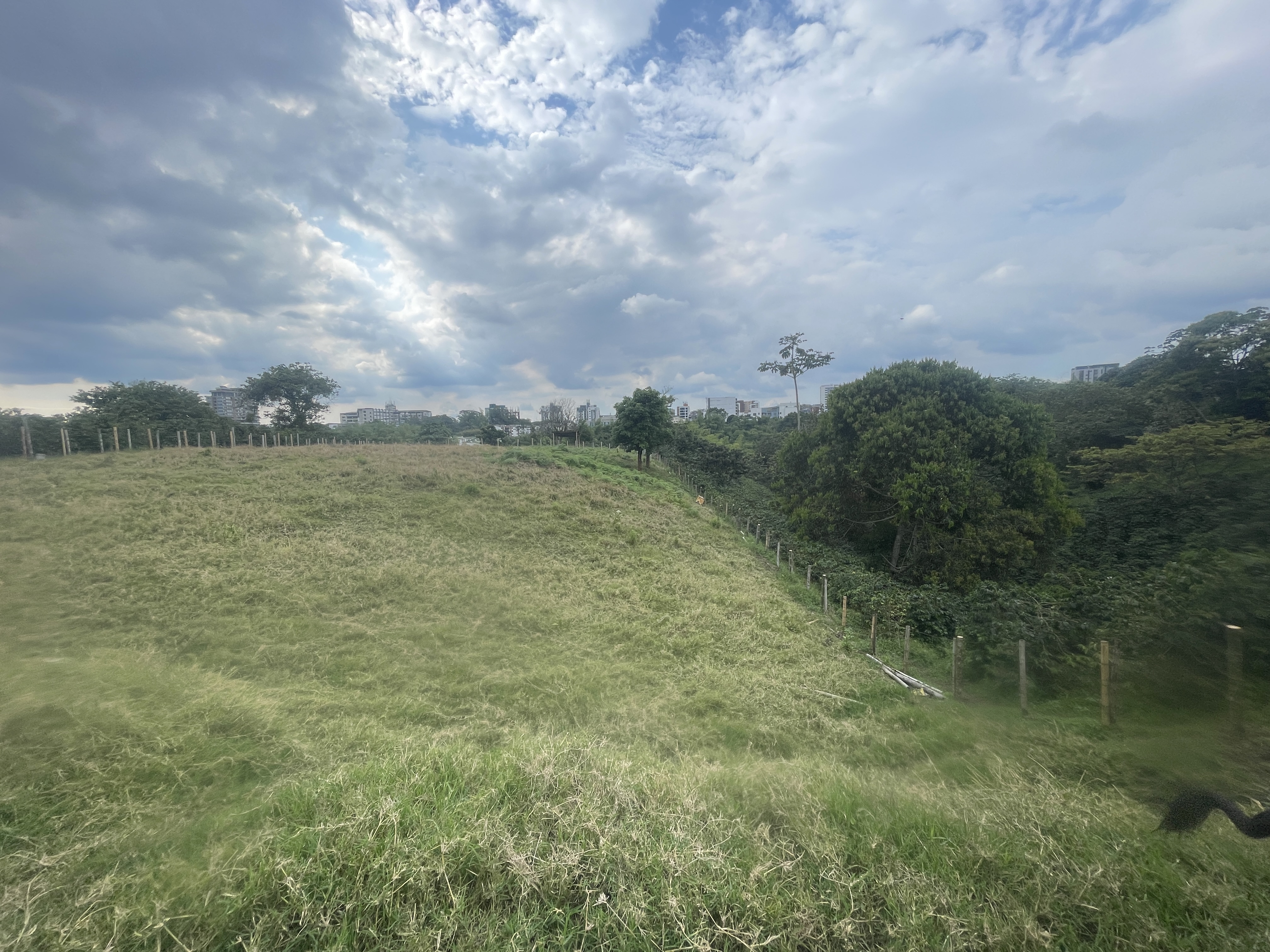 Foto de Lote / terreno en Venta en Avenida centenario, Armenia  - 14 - 279065799