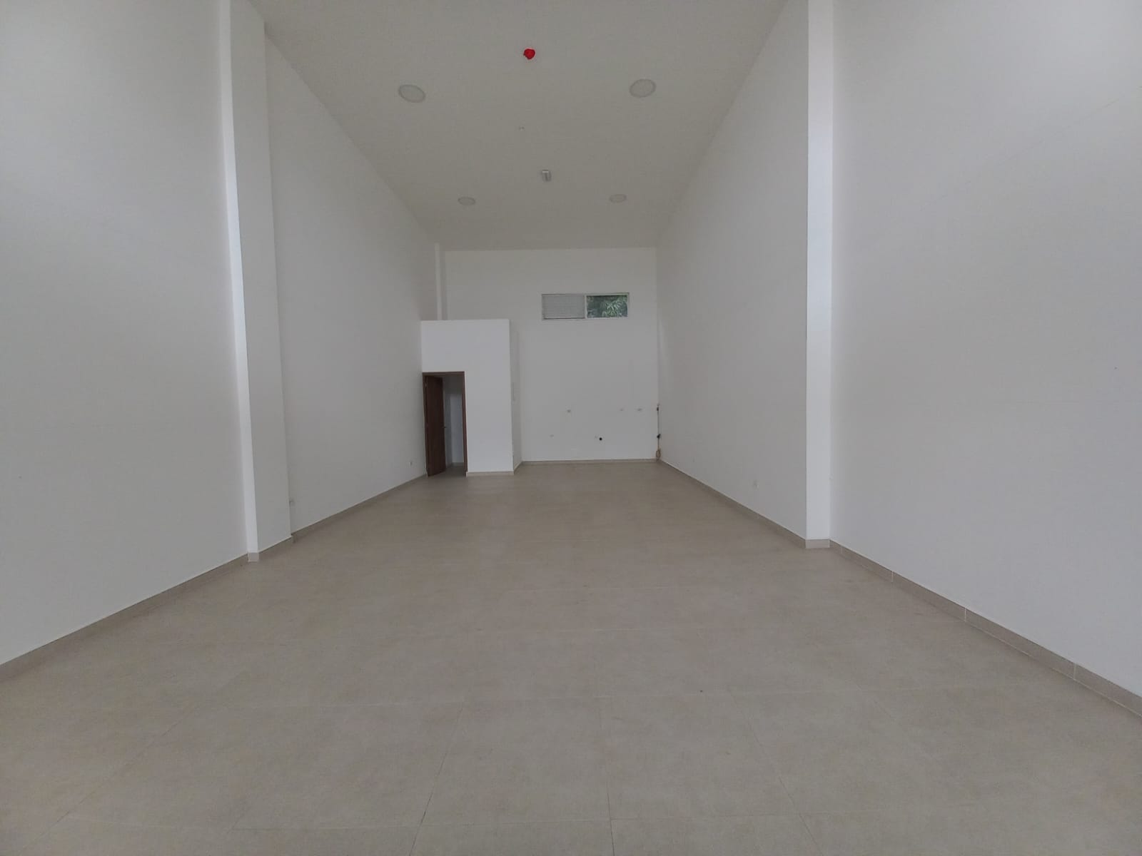 Foto de Local en Venta en Av. la romelia el pollo, Dosquebradas - 2 - 279067621