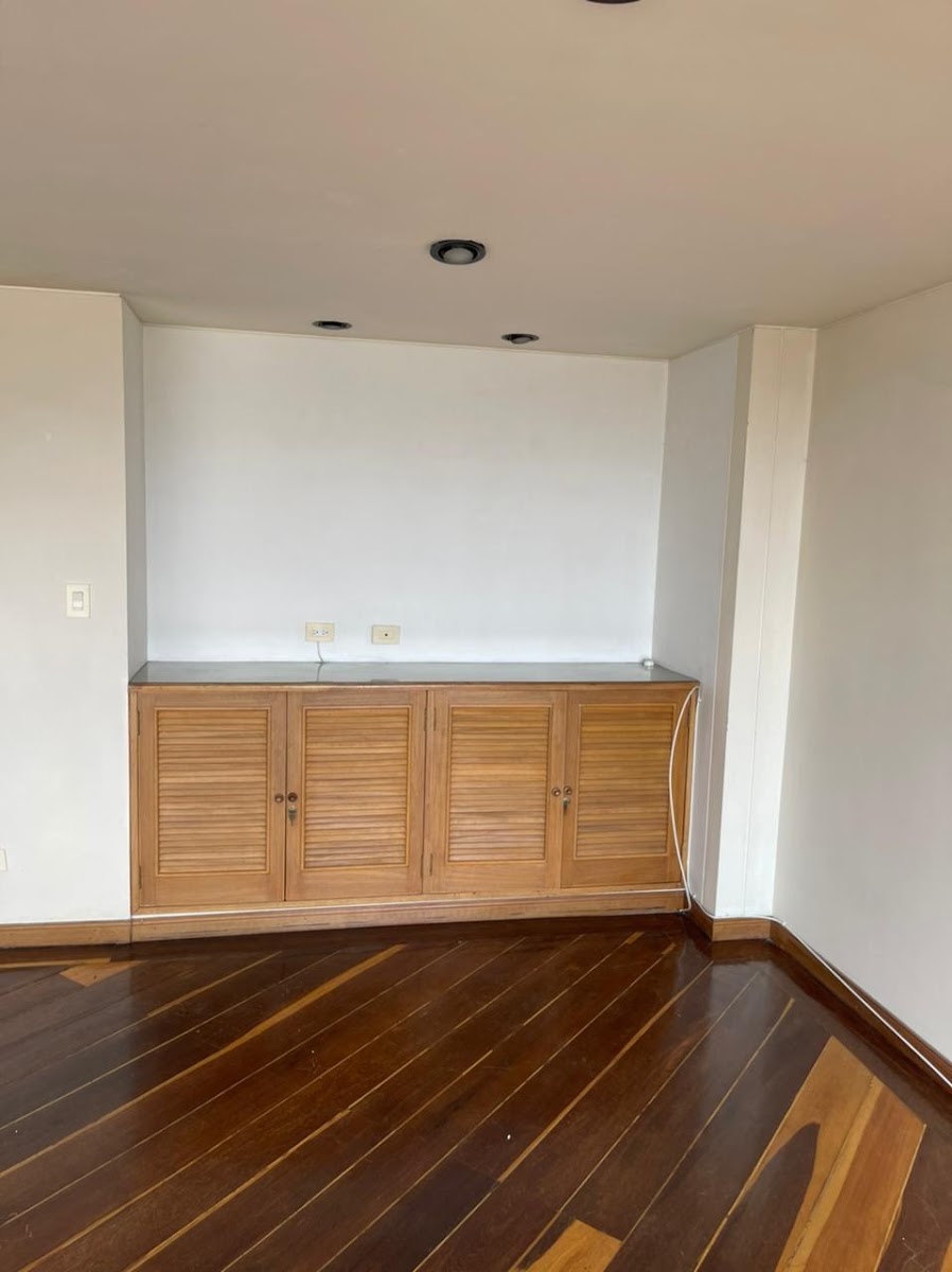 Foto de Apartamento para Venta en Versalles, Manizales - 279022311