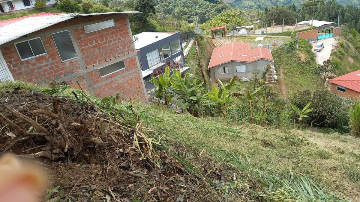Foto de Lote / terreno para Venta en La linda, Manizales - 79024690