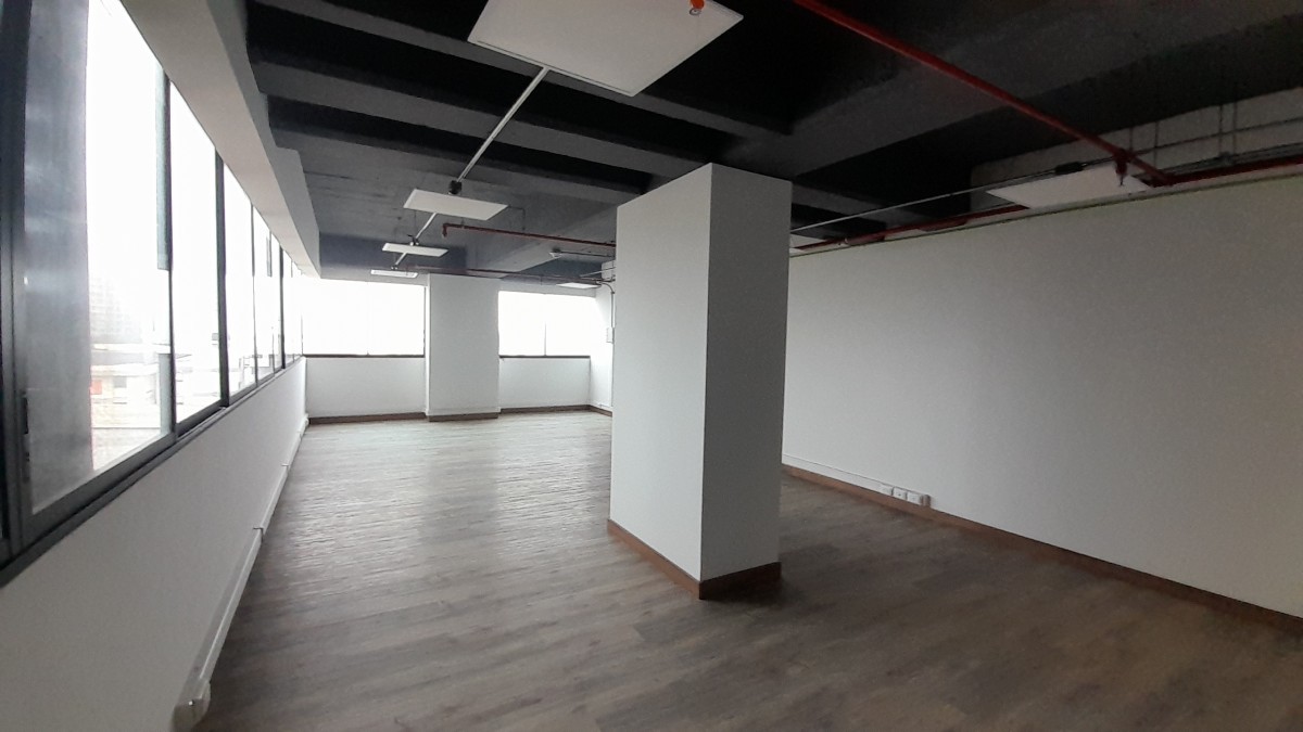 Foto de Oficina para Venta en Avenida santander , Manizales - 279024899
