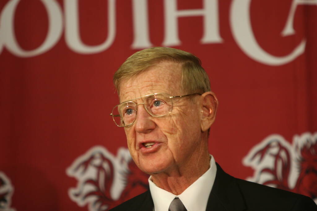 Lou Holtz Retires 11/22/0