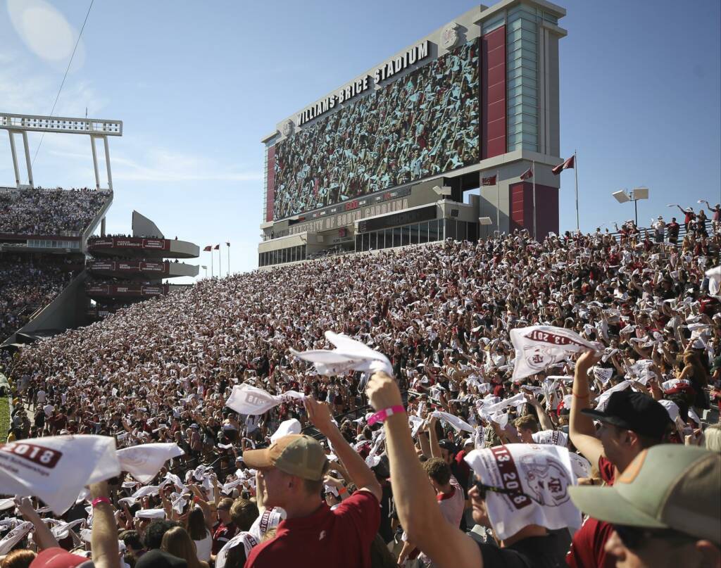 Liverpool F.C. and Manchester United to face off at Williams-Brice Stadium  – University of South Carolina Athletics