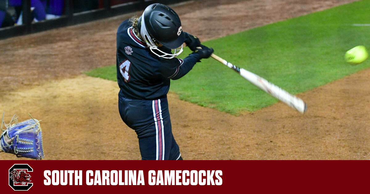 Gamecocks Fall in 10 innings to Bulldogs