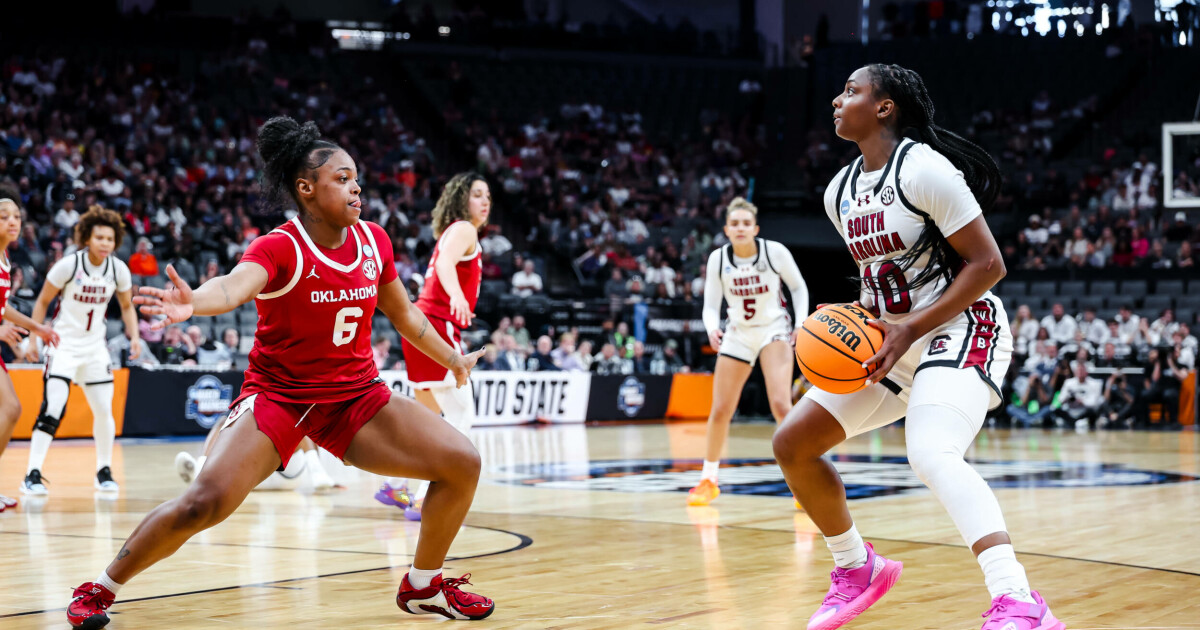 Latson Leads South Carolina past Oklahoma, Reaches Elite Eight