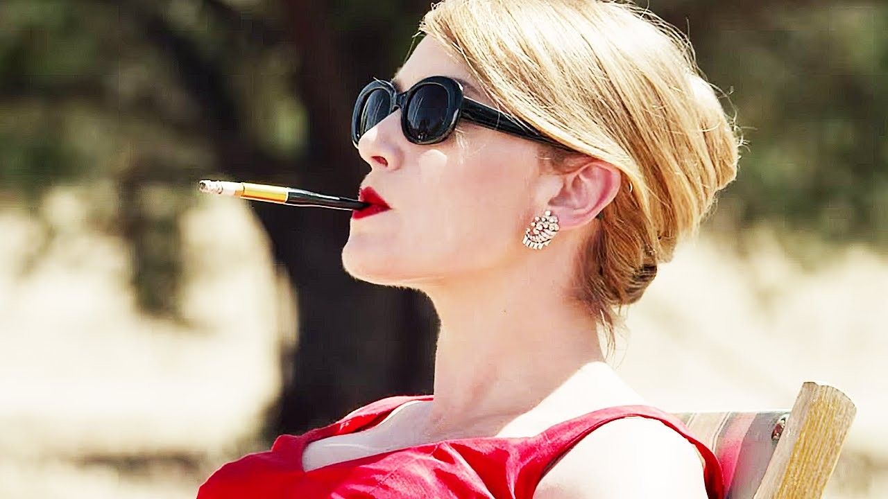 Kate Winslet è la sensuale Tilly, che dopo anni di assenza torna in Australia.
