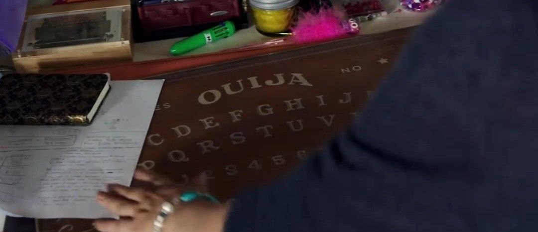 Clip esclusiva per Ouija