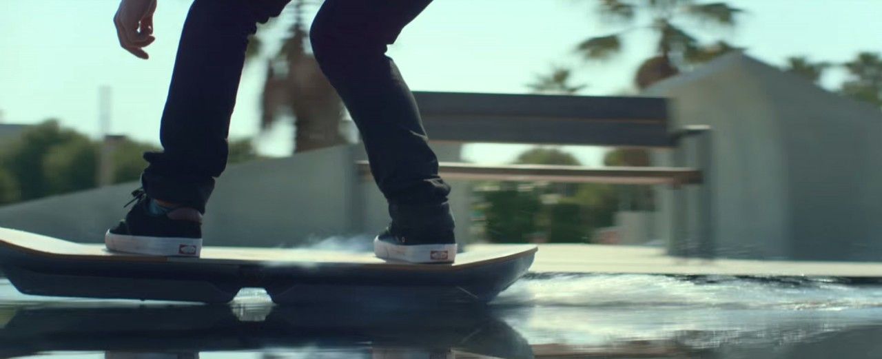 La Lexus crea un vero Hoverboard!