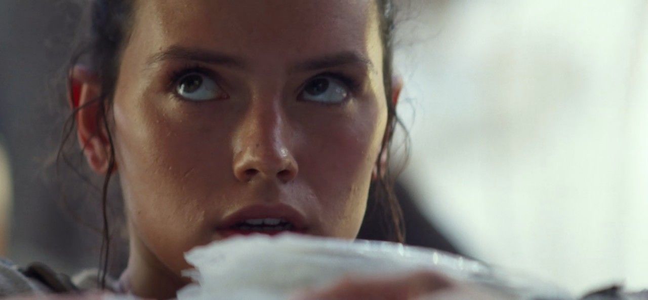 La videoreaction di Daisy Ridley al trailer di Star Wars!
