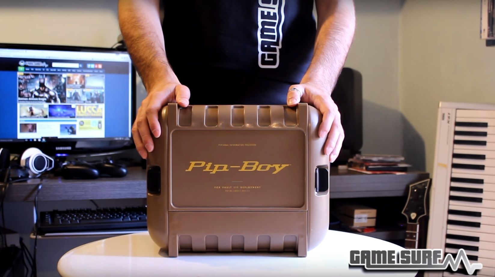 Fallout 4: La redazione di Gamesurf "unboxa" la Pip-Boy Edition