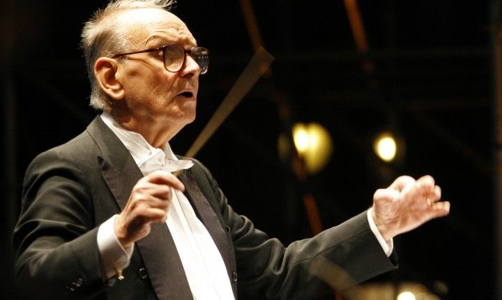 Ennio Morricone vince l'Oscar per la Migliore Colonna Sonora!