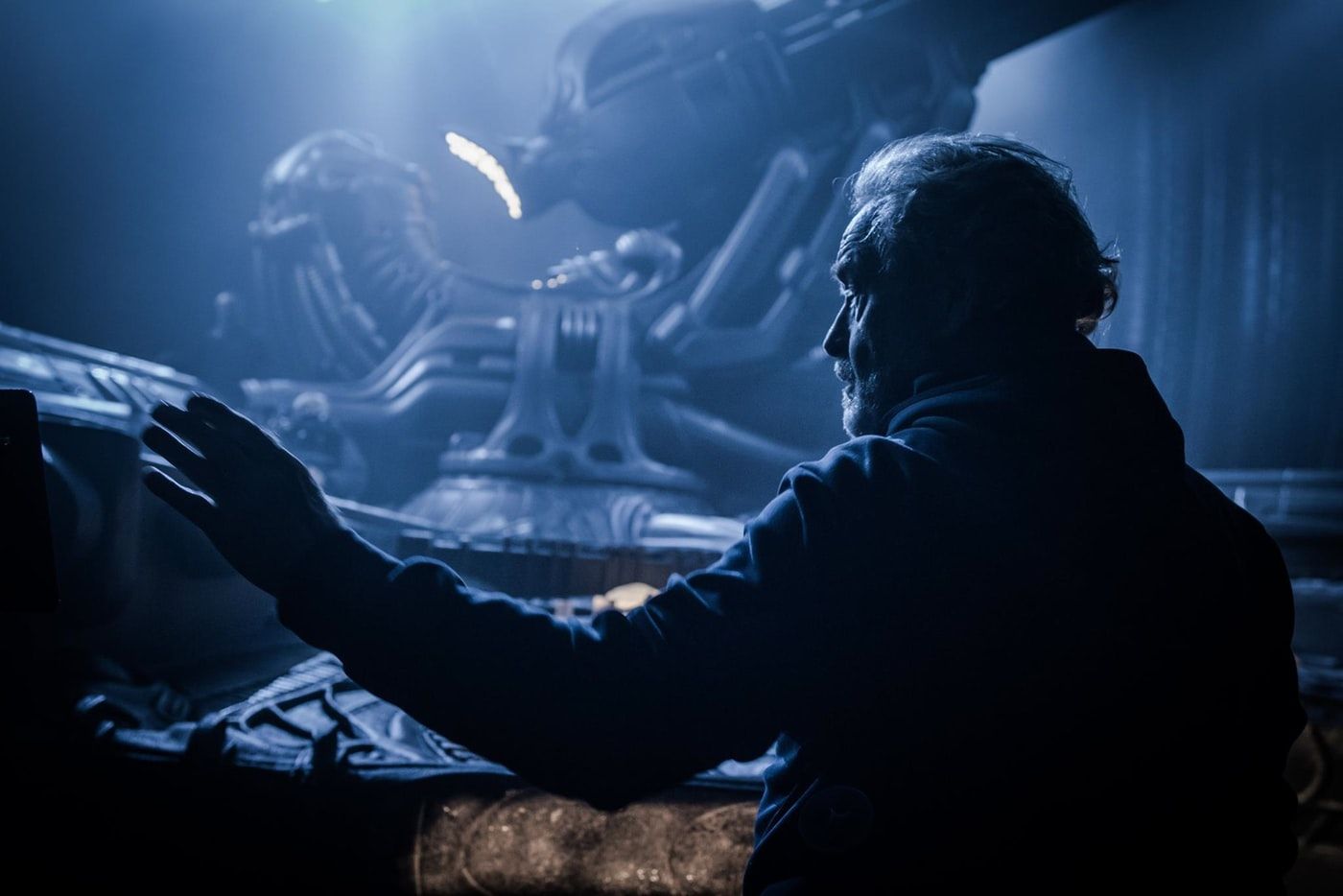 Alien: Covenant avrà un atmosfera in puro stile Alien ed Aliens