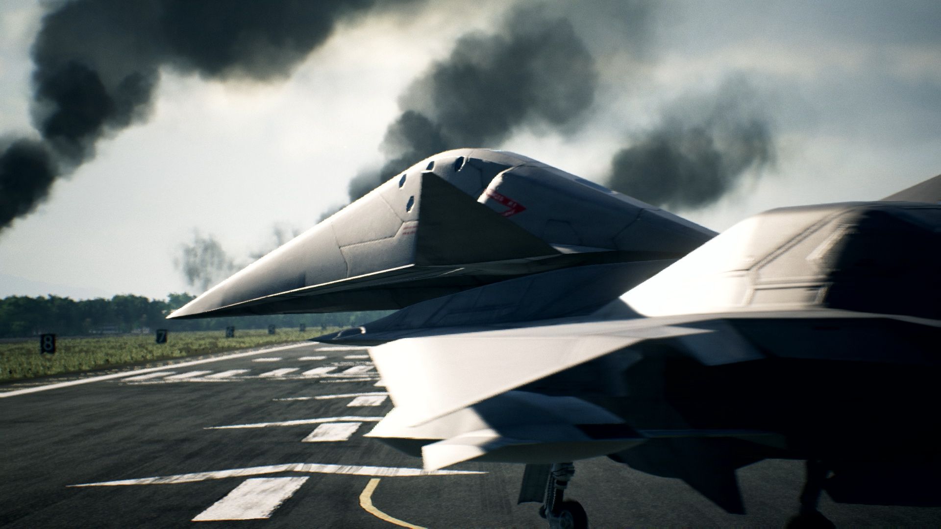 Tre nuovi aerei si preparano a decollare su Ace Combat 7