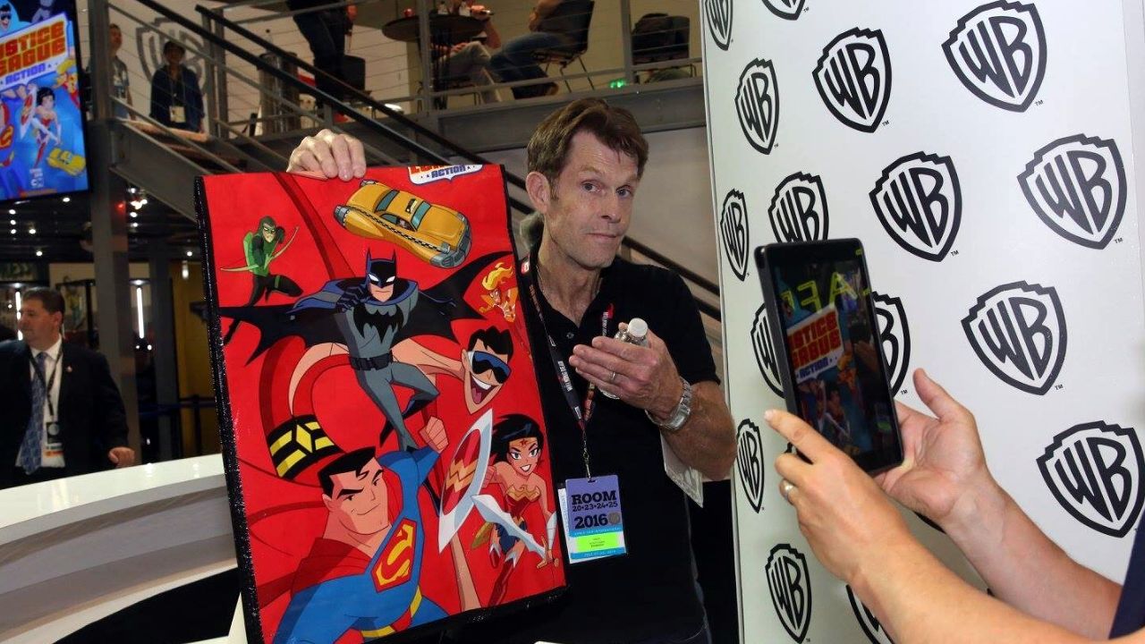 Addio a Kevin Conroy, per tre decenni doppiatore di Batman