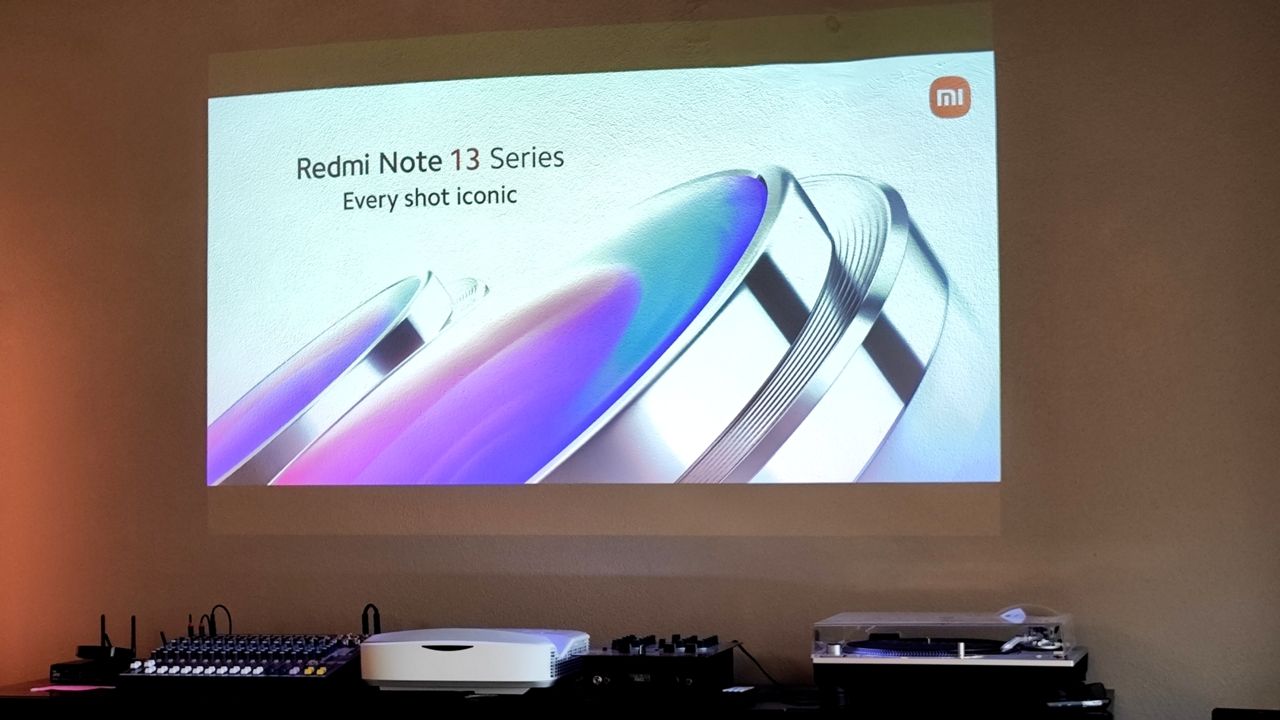 Redmi Note 13 - La nuova gamma di smartphone a tutto tech