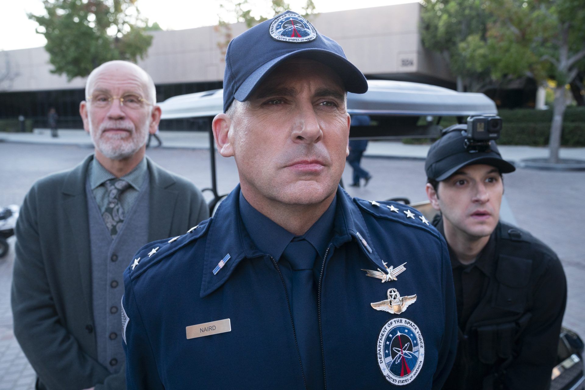 Recensione Space Force Steve Carell batte sul tempo Donald Trump
