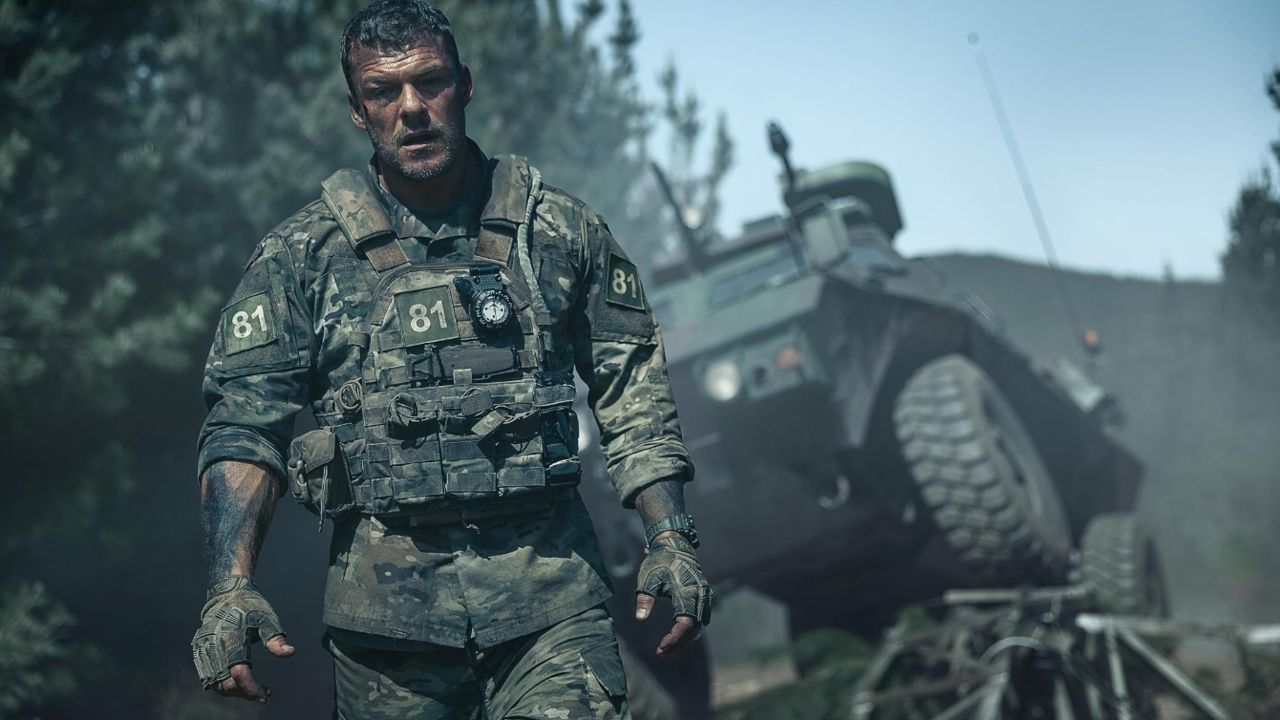 War Machine: il trailer mostra il lato Sci-Fi di Alan Ritchson