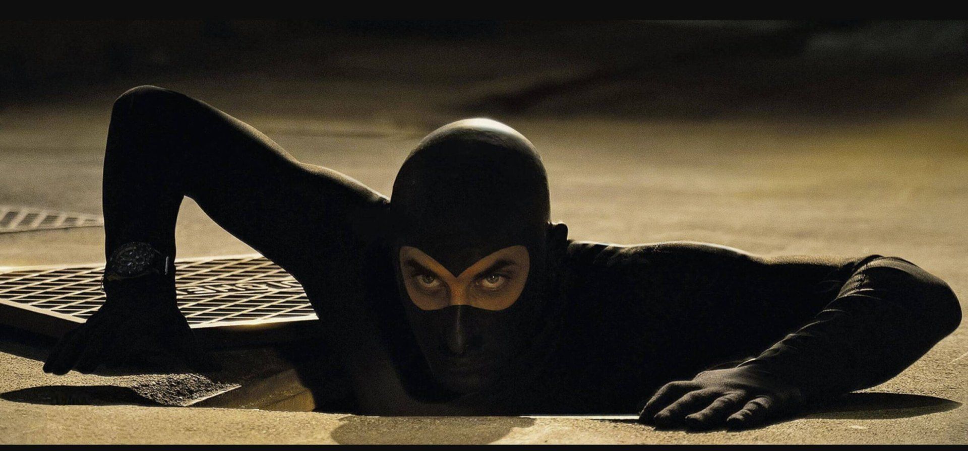 Diabolik, recensione: il Re del Terrore dei Manetti Bros annoia un po'