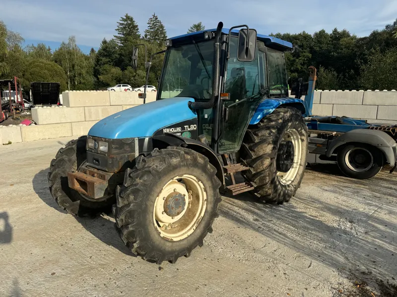 NEW HOLLAND/ 2002