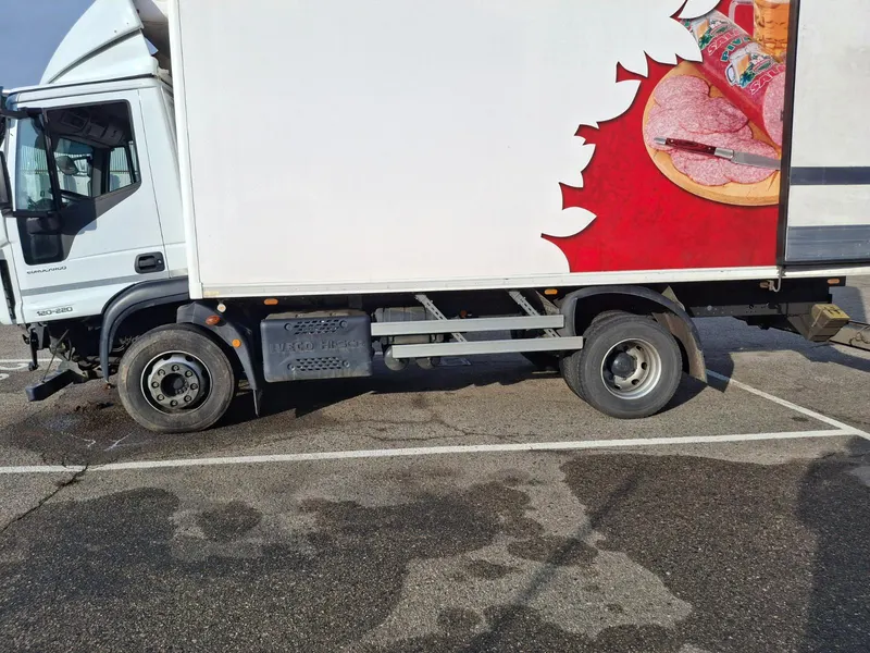 Iveco 120 E / 2023 / 76 000 km