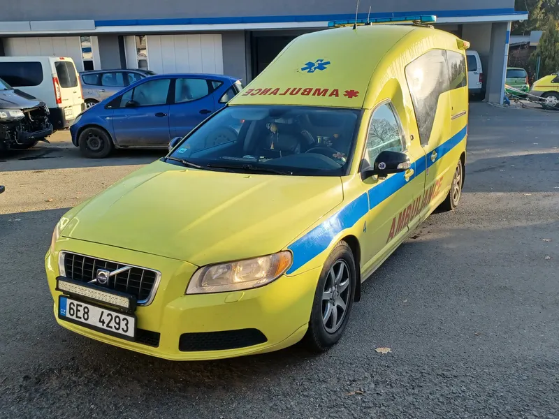 Volvo V70 D5 AWD / 2010 / 430 000 km