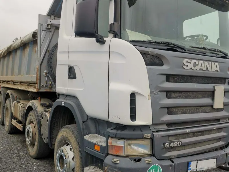 Scania G420 CB8x4 / 2010 / 301 210 km