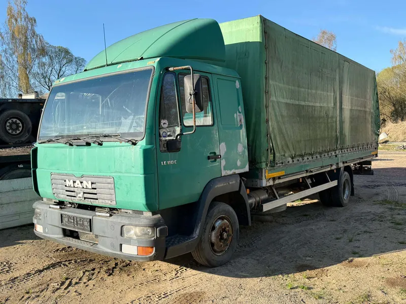 MAN LE 110 C /2001 / 816 700 km