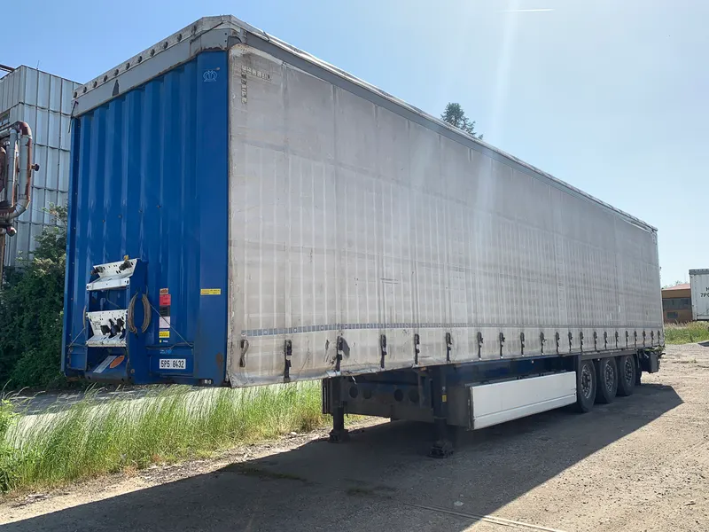 Krone SD /2013/ curtain side semi trailer