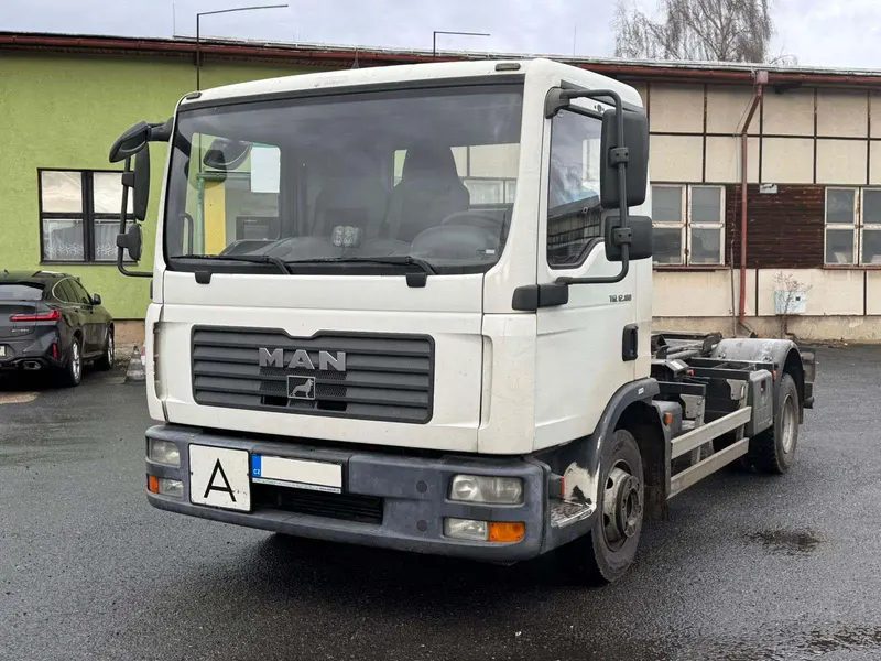 MAN TGL 12.180 4X2 BB TGL / 2008 / 300 600 km